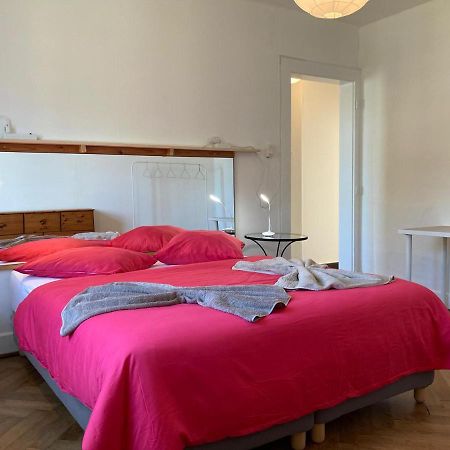 Charmant 2 pièces avec parking privé Lausana Exterior foto