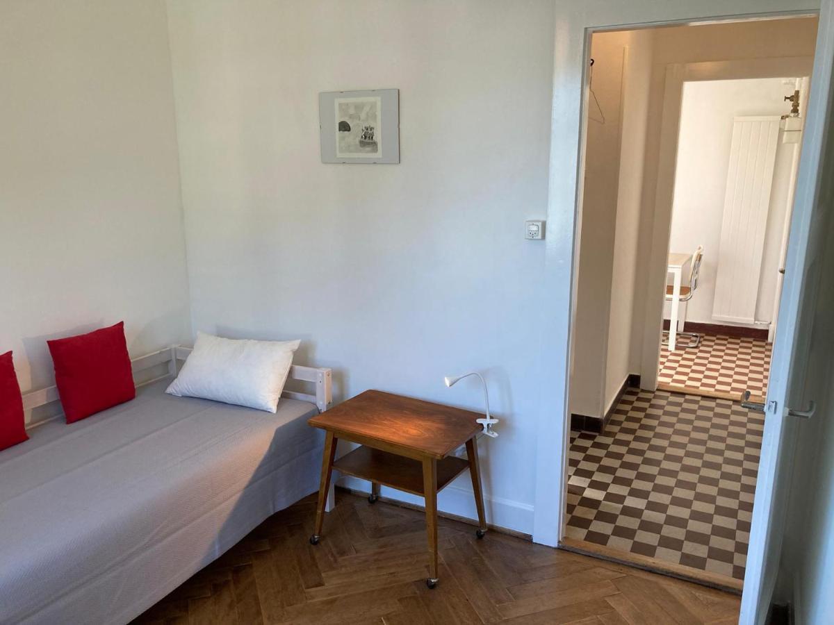 Charmant 2 pièces avec parking privé Lausana Exterior foto