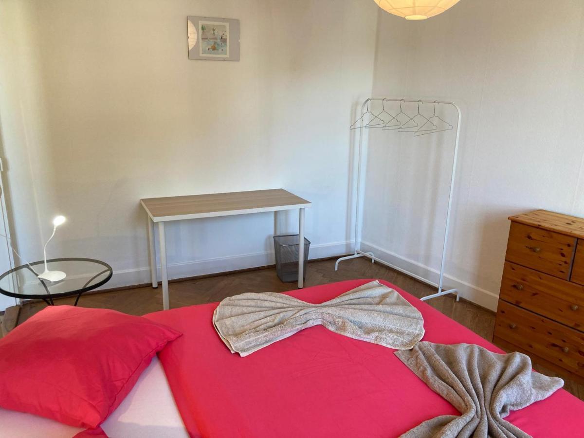 Charmant 2 pièces avec parking privé Lausana Exterior foto